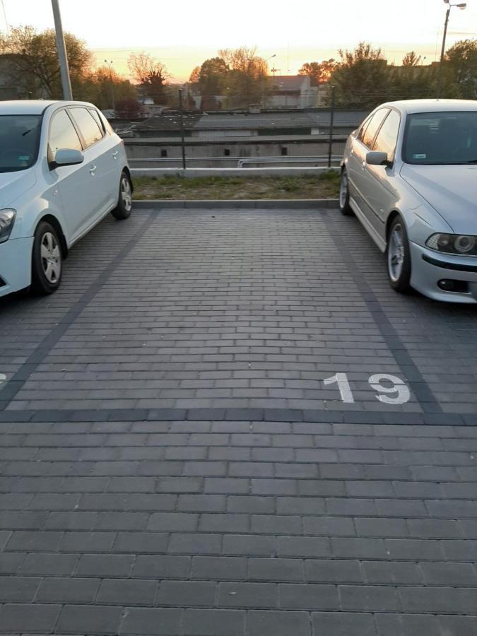 Bm Apartament - Z Miejscem Parkingowym Appartamento Lublino Esterno foto